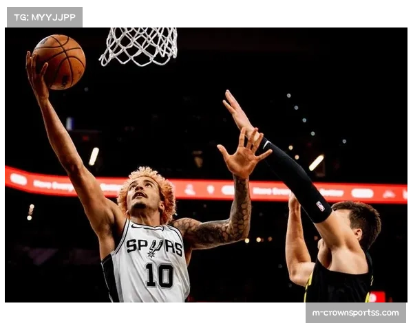 马刺无文班时代战术进化成功，团队篮球七人得分上双胜掘金